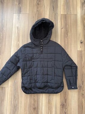 Black Quilted Hooded Pullover Jacket - Women